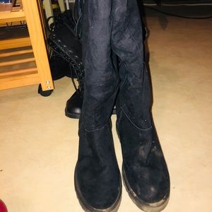 Y’all wedge black boots with tassel zippers